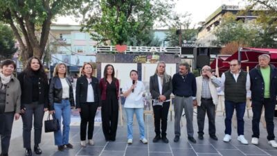 Uşak’ta eski valilik binasının korunması için başlatılan imza kampanyasının sözcüsü