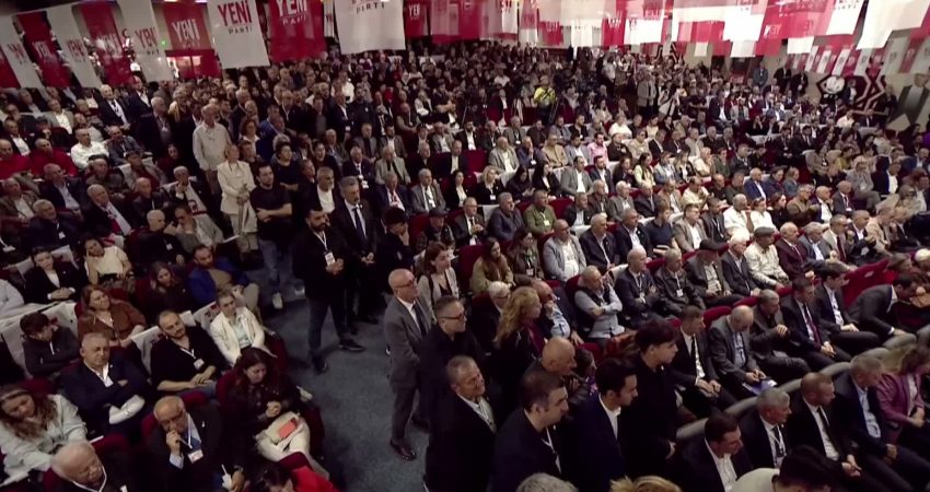 YENİ Parti 1. Olağan Manisa İl Kongresi… Özgür Özel’den Erdoğan’a: Masum insanların haysiyeti için savaştayız YENİ Parti Genel Başkanı Özgür Özel, Cumhurbaşkanı Recep Tayyip Erdoğan'ın,