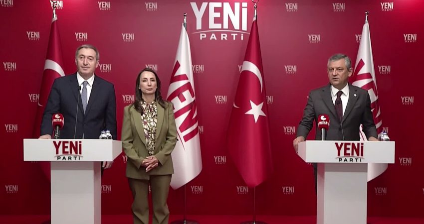 DEM Parti Eş Genel Başkanları Tülay Hatimoğulları ve Tuncer Bakırhan,