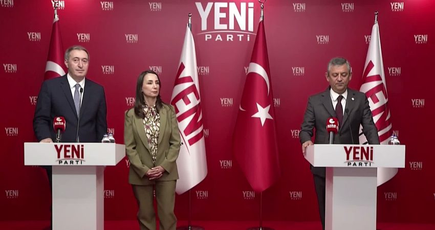 DEM Parti Eş Genel Başkanları Tülay Hatimoğulları ve Tuncer Bakırhan,