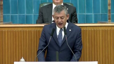 YENİ Parti Genel Başkanı Özgür Özel, fon krizine ilişkin milletvekillerine