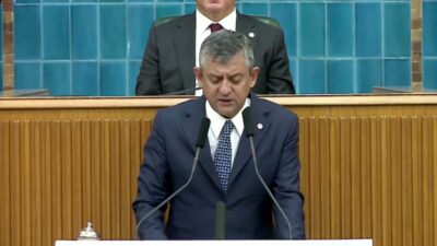 YENİ Parti Genel Başkanı Özgür Özel, İzmir Büyükşehir Belediye Başkanı