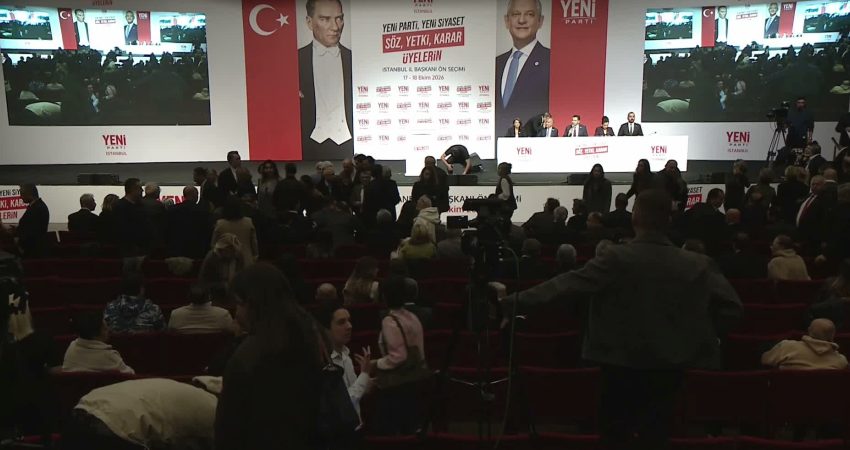 YENİ Parti İstanbul İl Başkanlığı ön seçimi… Zeynel Emre: “Kumpasların maliyeti 500 milyar doların üzerinde” YENİ Parti Sözcüsü Zeynel Emre, partisinin İstanbul İl Başkanlığı ön