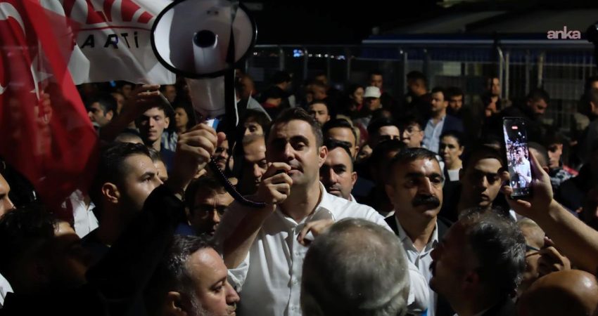 YENİ Parti İzmir İl Başkanı Çağatay Güç, İzmir Büyükşehir Belediye