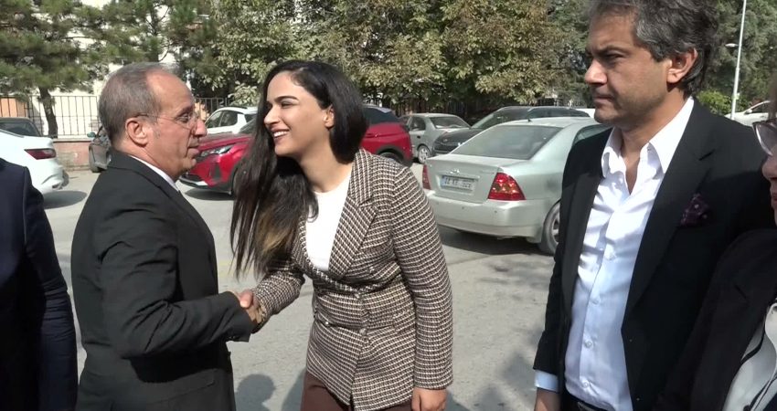 YENİ Parti Malatya İl Başkanlığında düzenlenen devir teslim töreninde Barış