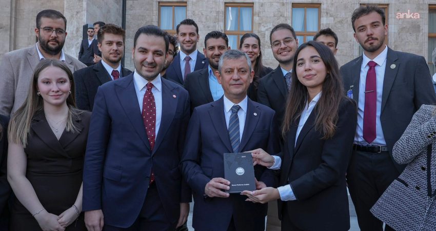 YENİ Parti Gençlik Kolları Genel Başkanı Cem Aydın, öğrencilerin zehirlenme