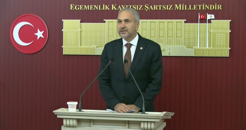 YENİ Parti İstanbul Milletvekili Suat Özçağdaş, Milli Eğitim Bakanı Yusuf