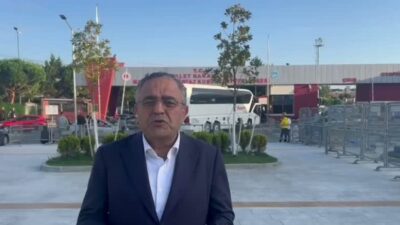 YENİ Parti Diyarbakır Milletvekili Sezgin Tanrıkulu, Marmara Cezaevi önünde yaptığı