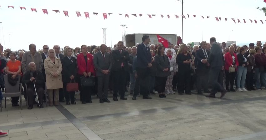 YENİ Partililer Sinop’ta Cumhuriyet’in 103’ncü yılını kutladı YENİ Parti Sinop İl Başkanı Aykut Cem Yalçınkaya, 29 Ekim