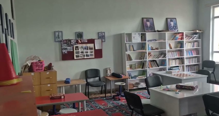 Yıldırım Kaya, Konya’da tek öğretmenli ve tek öğrencili ilkokulu ziyaret etti CHP Genel Başkan Yardımcısı Yıldırım Kaya, Konya’nın Ilgın ilçesindeki tek