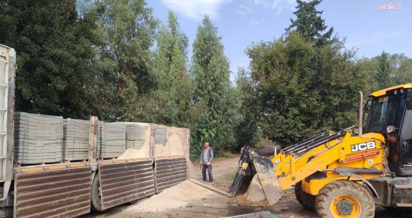 Yumurtalık Belediyesi, Adana Büyükşehir Belediyesi’nin desteğiyle ilçede dere yataklarının temizliği
