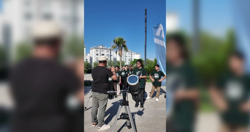 Yüreğir Belediyesi, Dünya Uzay Haftası dolayısıyla Yüreğir Bilim Merkezi önünde